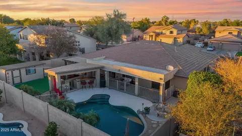 View/Area - 2491 E Milky Way, Gilbert, AZ 85295 photo 2 of 5