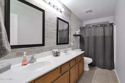 Bath - 2491 E Milky Way, Gilbert, AZ 85295 photo 3 of 3