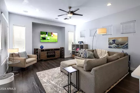 3655 E Louise Dr, Phoenix, AZ 85050 photo 6