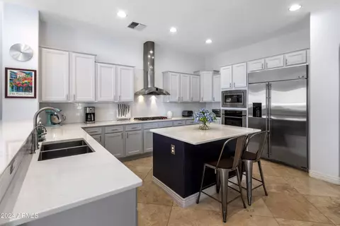 3655 E Louise Dr, Phoenix, AZ 85050 photo 5