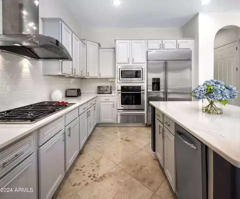 3655 E Louise Dr, Phoenix, AZ 85050 photo 9