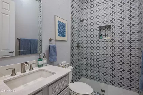 3655 E Louise Dr, Phoenix, AZ 85050 photo 12