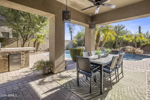 3655 E Louise Dr, Phoenix, AZ 85050 photo 8