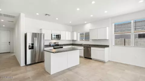 36061 W San Ildefanso Ave, Maricopa, AZ 85138 photo 2