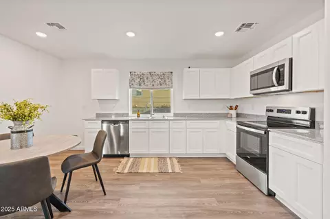 15763 S Maverick Trl, Mayer, AZ 86333