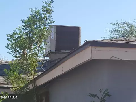 558 W Pepper Pl, Mesa, AZ 85201 photo 4