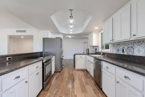2502 E Huntington Dr, Tempe, AZ 85282 photo 13
