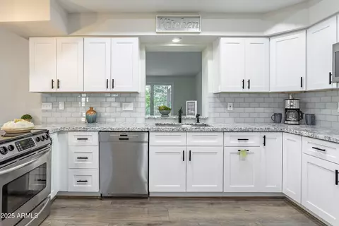 Kitchen - 8039 E Madero Ave, Mesa, AZ 85209 photo 7 of 7