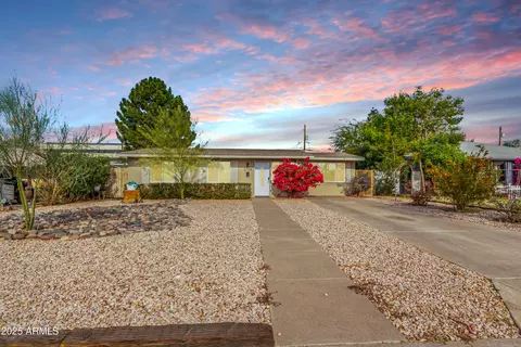 2704 E Fairmount Ave, Phoenix, AZ 85016