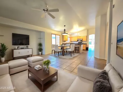 8944 E Red Mountain Ln, Gold Canyon, AZ 85118