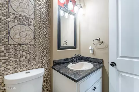 Bath - 3770 E Graythorn Way, Coolidge, AZ 85128 photo 1 of 9