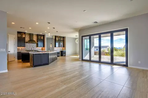 Living - 103 E Quartz Rock Rd, Phoenix, AZ 85085 photo 2 of 3