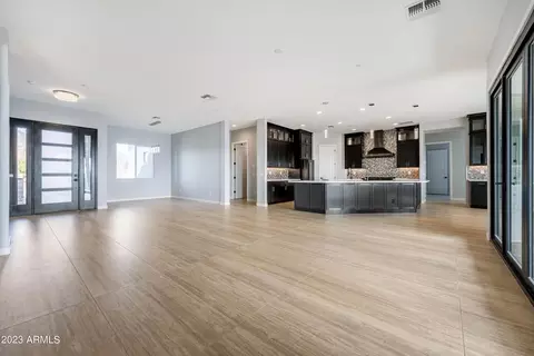 Living - 103 E Quartz Rock Rd, Phoenix, AZ 85085 photo 3 of 3