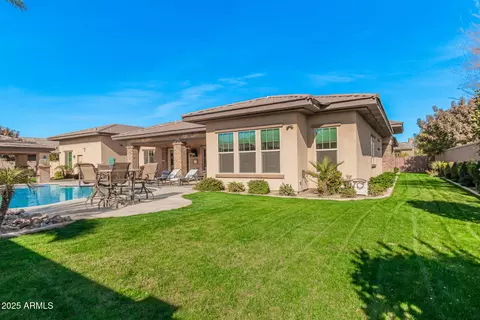 Exterior - 2283 E Aris Dr, Gilbert, AZ 85298 photo 6 of 9