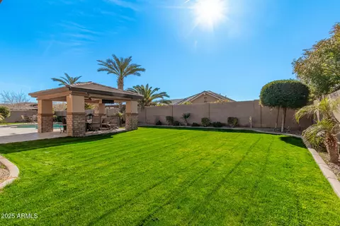 Exterior - 2283 E Aris Dr, Gilbert, AZ 85298 photo 7 of 9