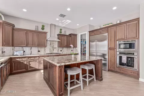 Kitchen - 2283 E Aris Dr, Gilbert, AZ 85298 photo 2 of 3
