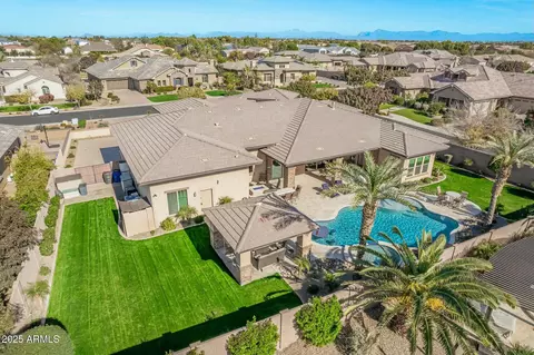 View/Area - 2283 E Aris Dr, Gilbert, AZ 85298 photo 6 of 8