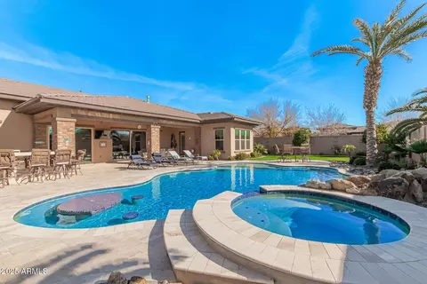 Exterior - 2283 E Aris Dr, Gilbert, AZ 85298 photo 4 of 9