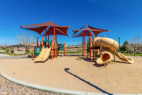 View/Area - 2283 E Aris Dr, Gilbert, AZ 85298 photo 3 of 8