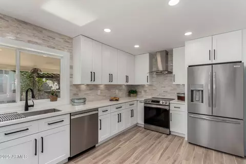 4123 E Greenway Ln, Phoenix, AZ 85032 photo 9