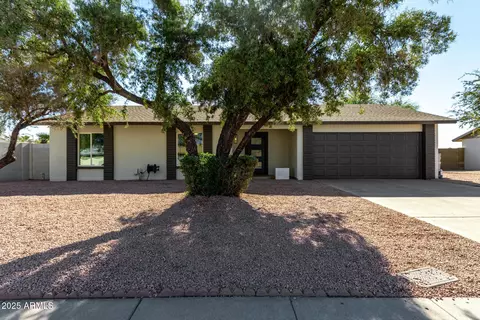 4123 E Greenway Ln, Phoenix, AZ 85032