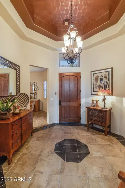 3525 E Robin Ln, Phoenix, AZ 85050 photo 4