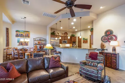 3525 E Robin Ln, Phoenix, AZ 85050 photo 7