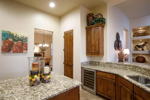 3525 E Robin Ln, Phoenix, AZ 85050 photo 13