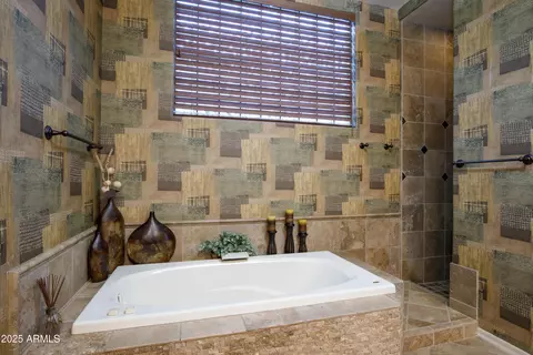3525 E Robin Ln, Phoenix, AZ 85050 photo 23