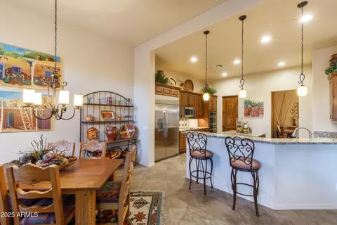 3525 E Robin Ln, Phoenix, AZ 85050 photo 10
