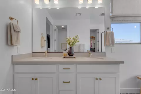Bath - 10050 E Tiburon Ave, Mesa, AZ 85212 photo 4 of 7