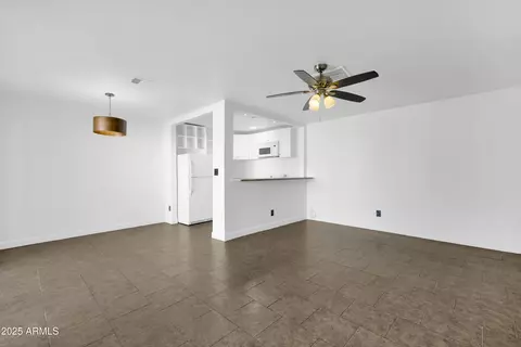 3416 N 44th St #9, Phoenix, AZ 85018 photo 4