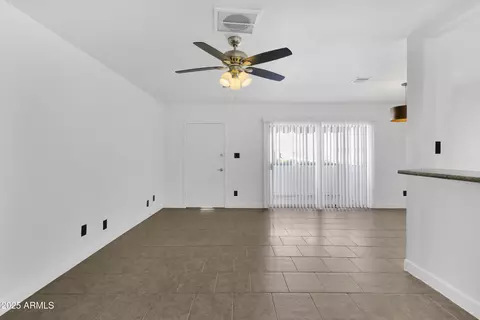 3416 N 44th St #9, Phoenix, AZ 85018 photo 6