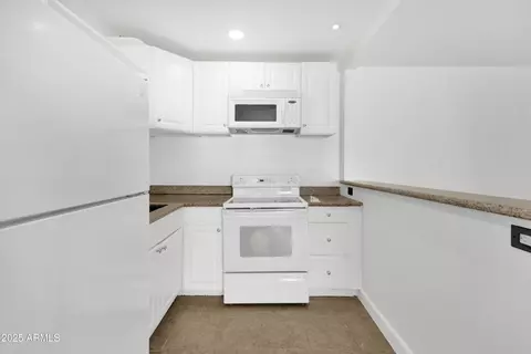 3416 N 44th St #9, Phoenix, AZ 85018 photo 8
