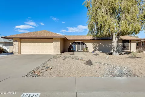 10130 W Pine Springs Dr, Sun City, AZ 85373