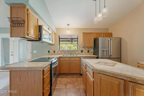 11118 E Wier Ave, Mesa, AZ 85208 photo 2