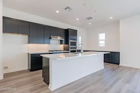 Kitchen - 11040 E Ulysses Ave, Mesa, AZ 85212 photo 1 of 4
