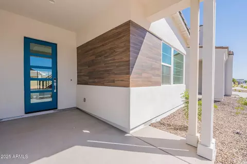 Exterior - 11040 E Ulysses Ave, Mesa, AZ 85212 photo 2 of 10