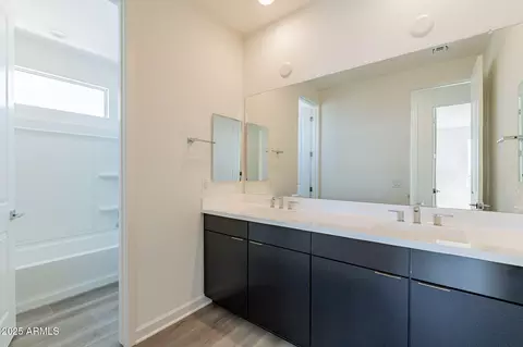 Bath - 11040 E Ulysses Ave, Mesa, AZ 85212 photo 2 of 3