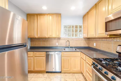 735 W Coolidge St, Phoenix, AZ 85013