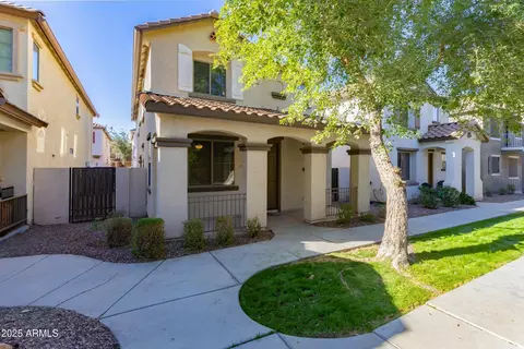 3865 E Santa Fe Ln, Gilbert, AZ 85297 photo 4