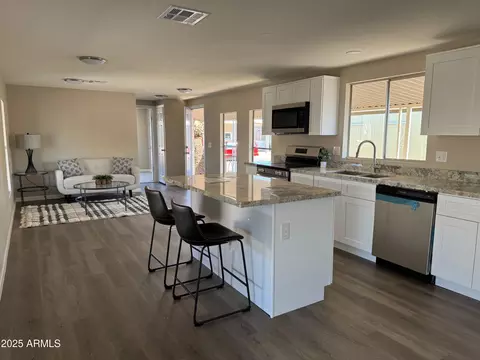 205 S Higley Rd # 4, Mesa, AZ 85206