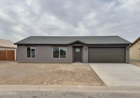 10073 W Mission Dr, Arizona City, AZ 85123