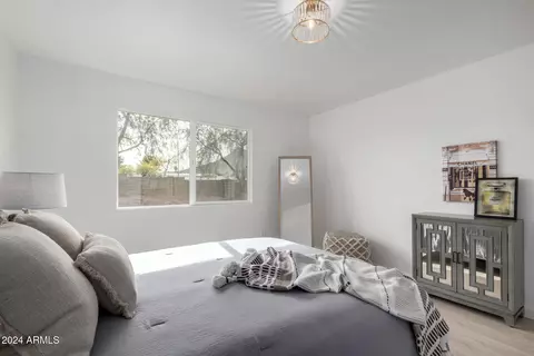 1913 E Sandra Ter, Phoenix, AZ 85022 photo 15