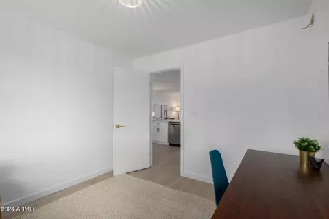 1913 E Sandra Ter, Phoenix, AZ 85022 photo 12