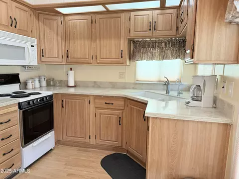 7750 E Broadway Rd #232, Mesa, AZ 85208