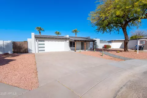 11252 N 37th St, Phoenix, AZ 85028