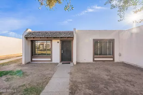 4622 W Desert Crest Dr, Glendale, AZ 85301