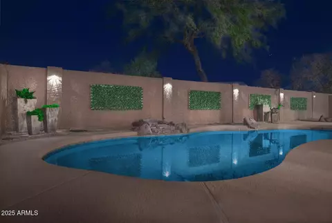 370 W Gail Dr, Gilbert, AZ 85233 photo 4
