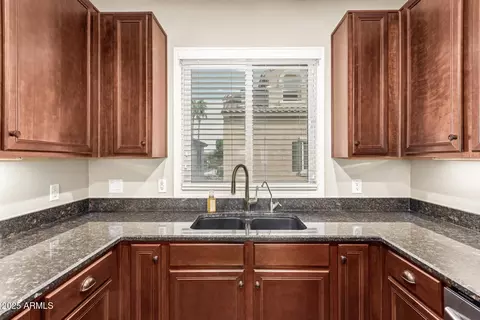 Kitchen - 4095 E Jasper Dr, Gilbert, AZ 85296 photo 4 of 4